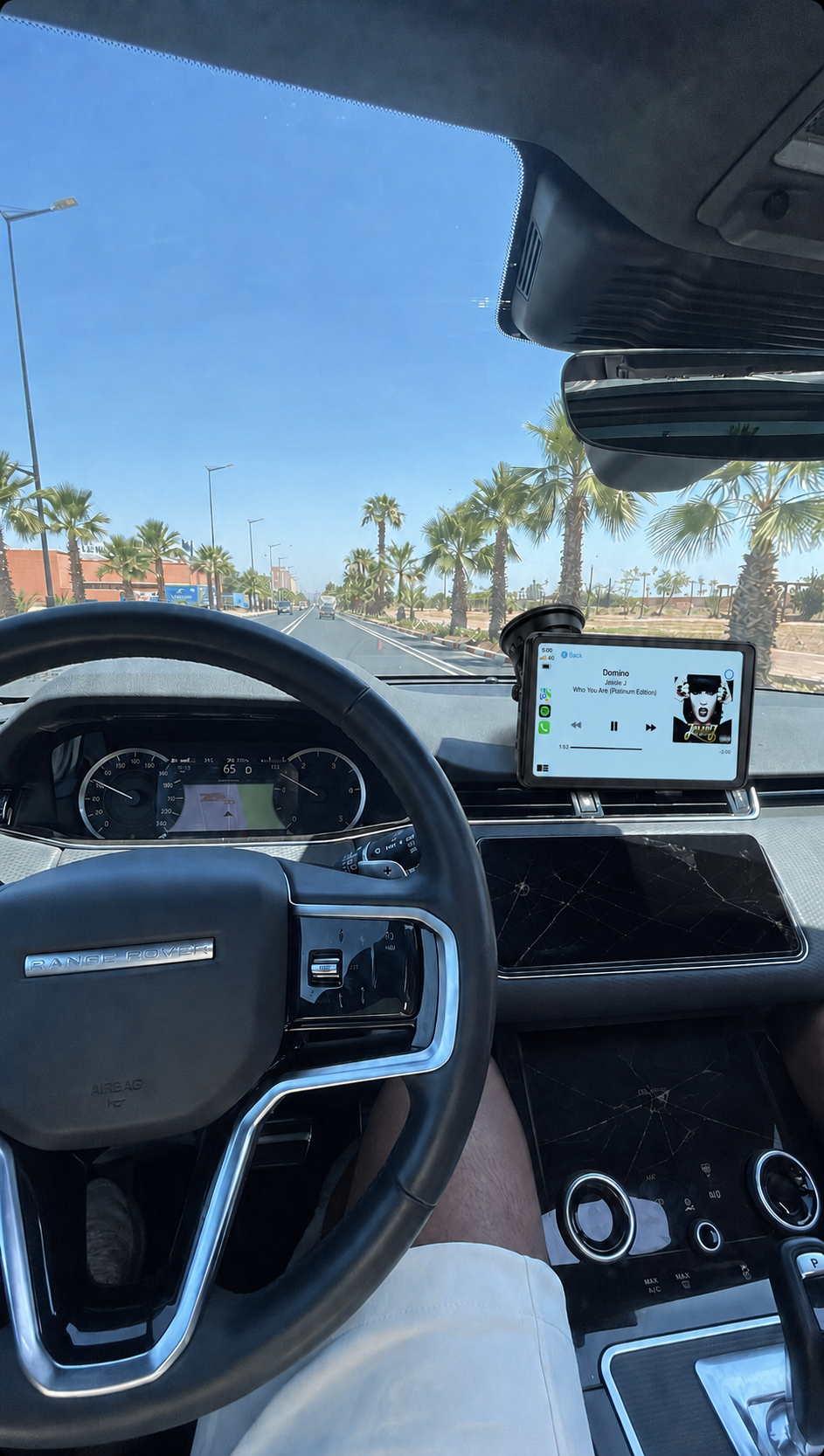 5 Raisons Pour Lesquelles Vous Devriez Moderniser Votre Voiture Avec Un Écran CarPlay Image