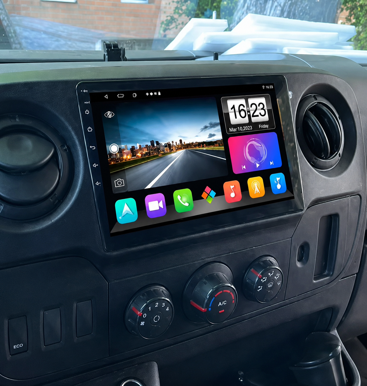 Écran CarPlay/Android Nissan NV400 (2010-2021) — Écran HD tactile sans fil